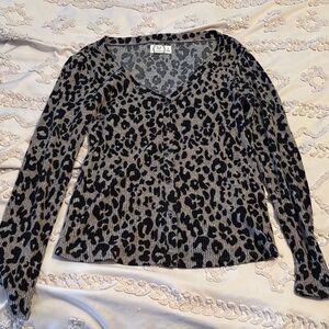 Maurices Black & Gray Leopard Ribbed V-Neck Button Long Sleeve Top/light cardi